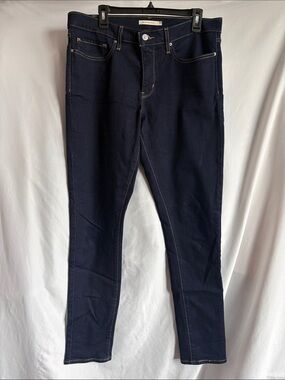 Levi's Women's Skinny Jeans in Dark Indigo with Contrast Stitching